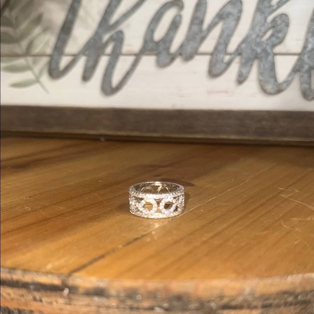 Elegant Silver  and crystal Women's Ring